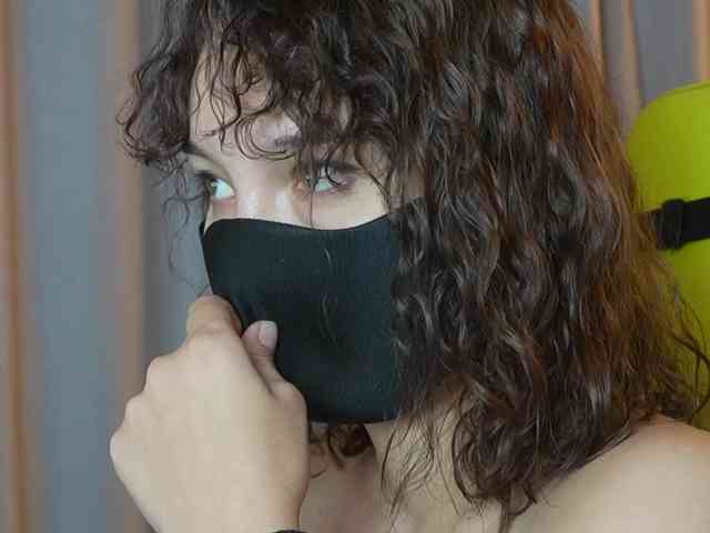 still_her webcam
