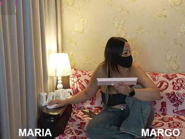 このモデルは現在ライブ中です。 sexlove12002