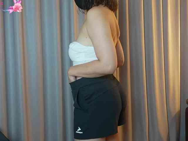 still_her (_Coca-Cola_, _sunshine_, _Sunshine_girls, _TomANDJerry_)
