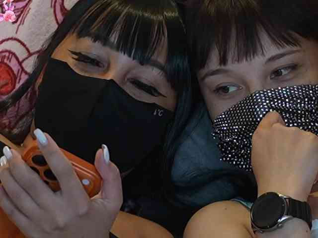 sexlove12002 Live Webcam on BongaCams