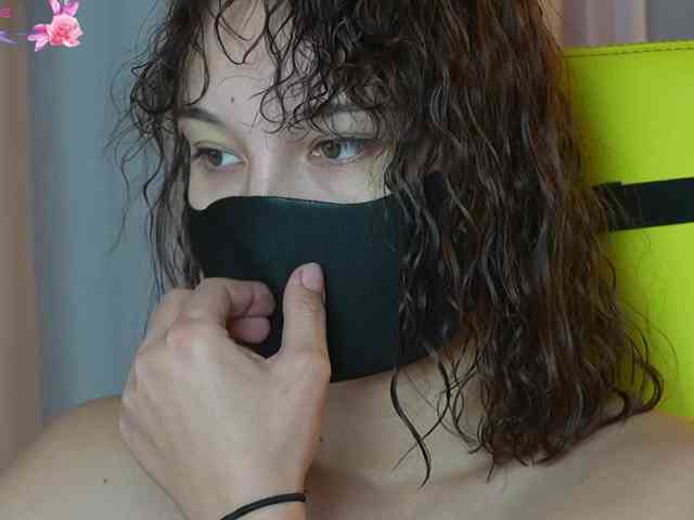 still_her webcam