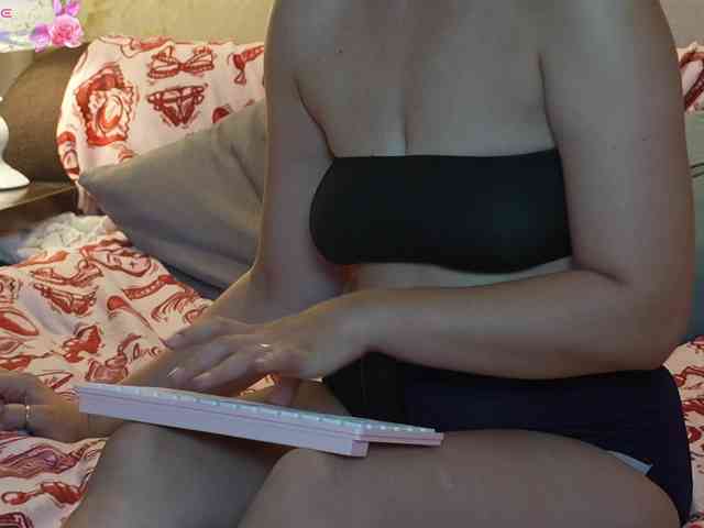 still_her webcam