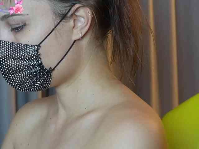 still_her webcam
