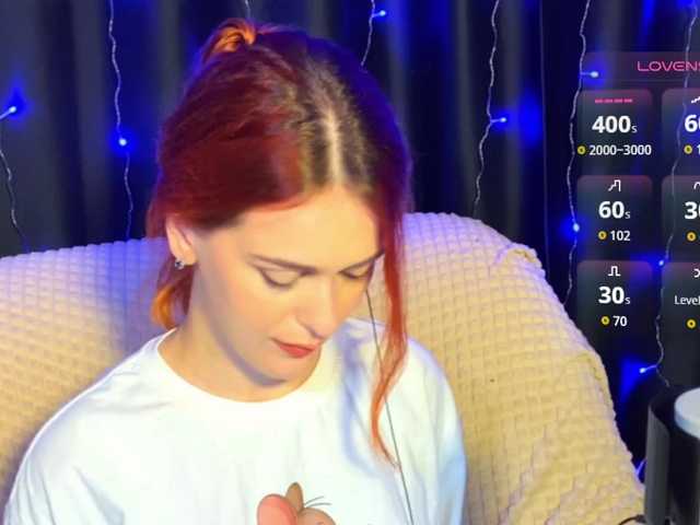 Triss live cam preview