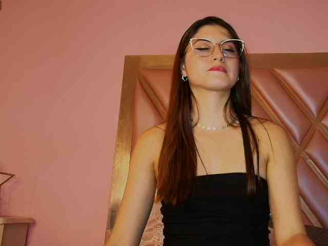 Lilith-rouse webcam