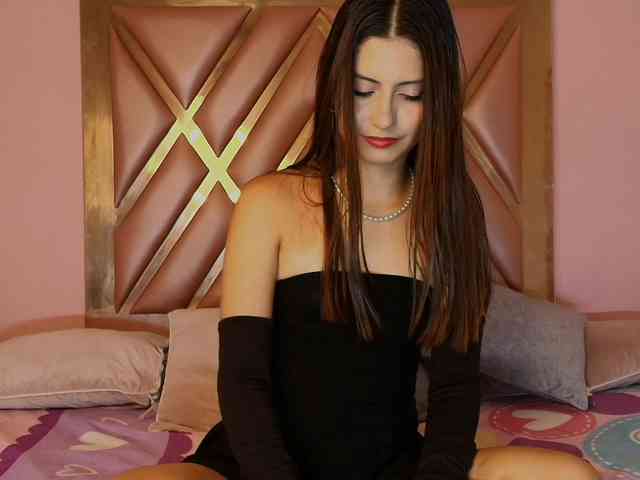 Lilith-rouse webcam