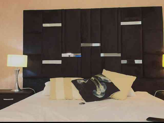 Lilith-rouse webcam
