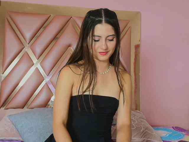 Lilith-rouse webcam
