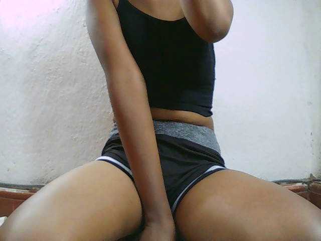 Elisa571 live cam on BongaCams