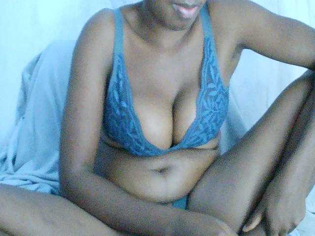 Elisa571 live cam on BongaCams