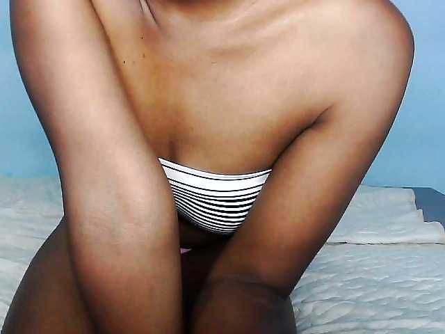 Elisa571's BongaCams show and profile