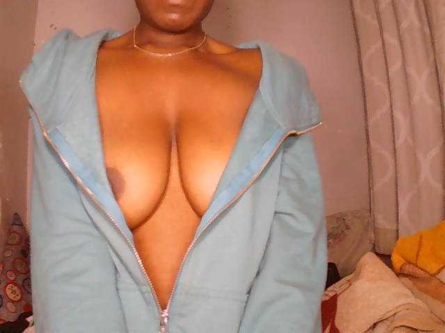 Elisa571 live cam on BongaCams
