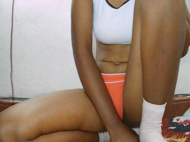 Elisa571 live cam on BongaCams