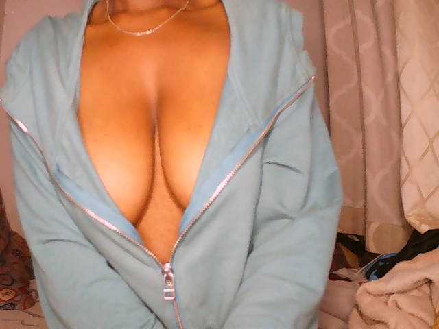 Elisa571 live cam
