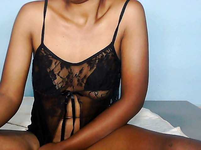 Elisa571's BongaCams show and profile