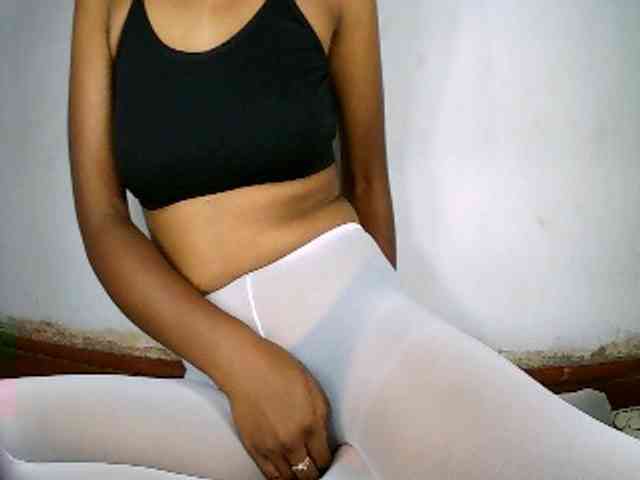 Elisa571 webcam