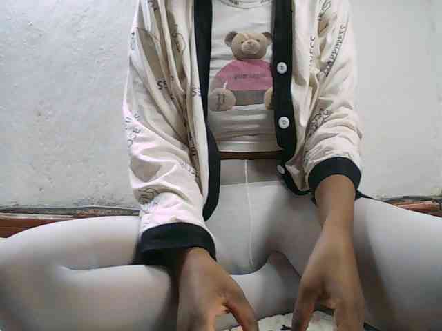 Elisa571 webcam