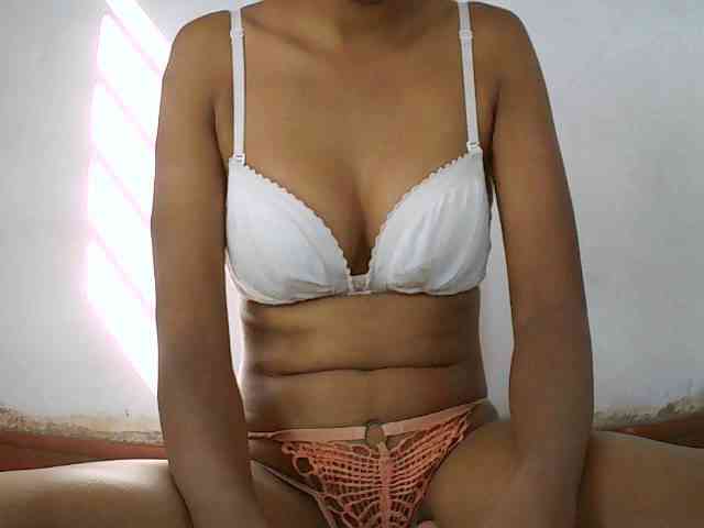 Elisa571 webcam