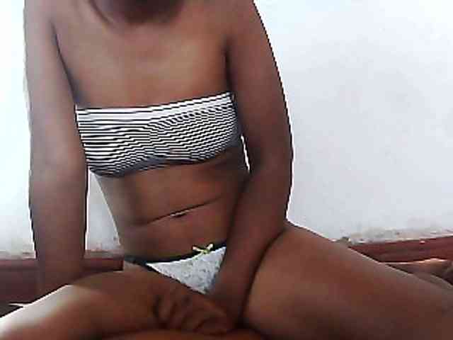 Elisa571 webcam