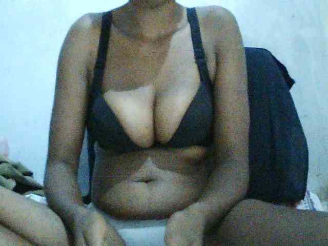 Elisa571 webcam