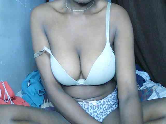Elisa571 webcam