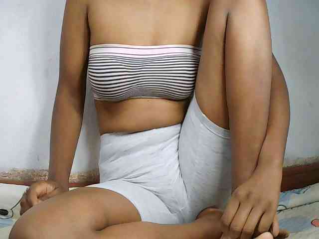 Elisa571 webcam