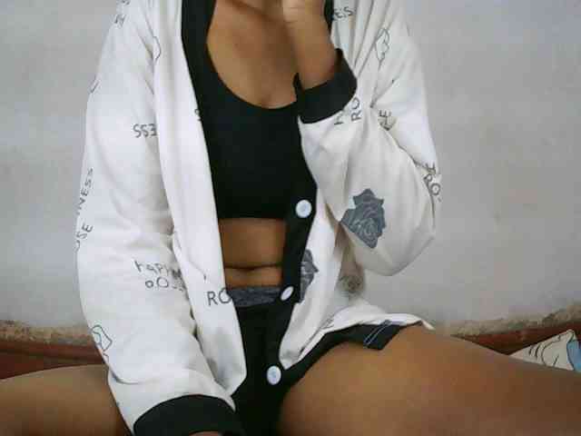Elisa571 Live Webcam on BongaCams
