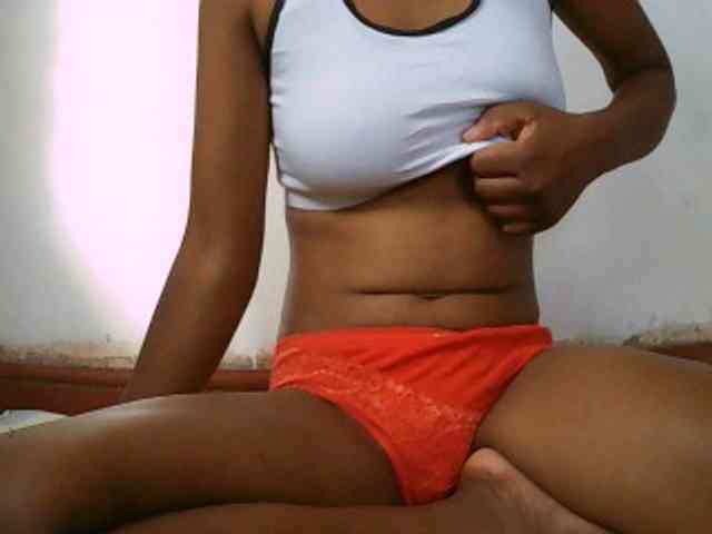 Elisa571 webcam