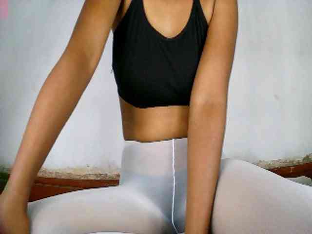Elisa571 webcam