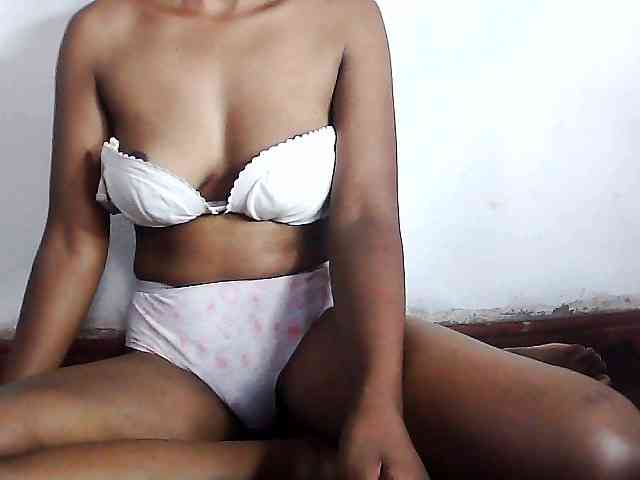 Elisa571 webcam