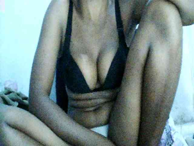 Elisa571 webcam