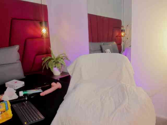Bellatrix- Sex Cam Show