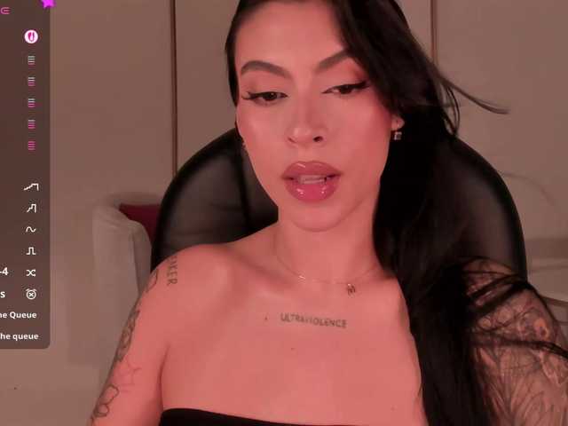ChristineFord live cam on BongaCams