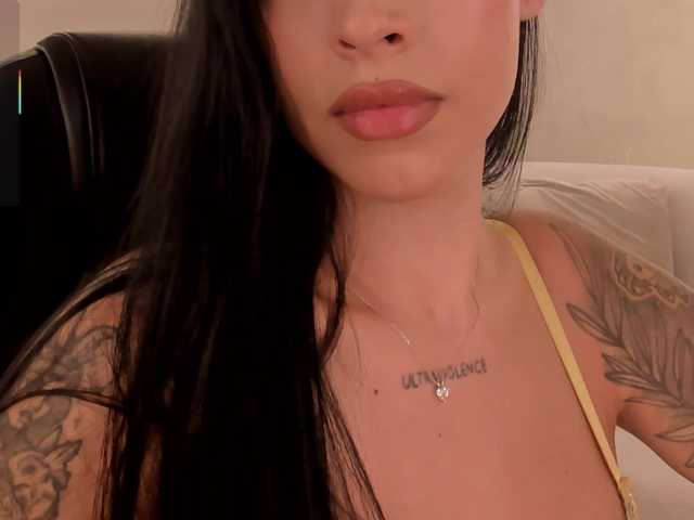 ChristineFord live cam on BongaCams