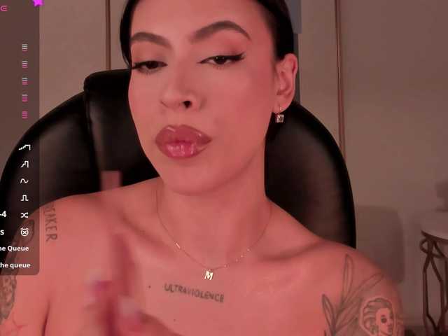 ChristineFord live cam on BongaCams