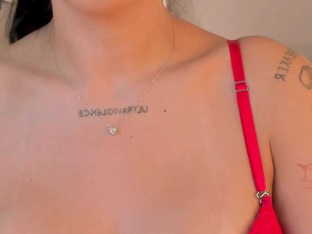 ChristineFord live cam on BongaCams