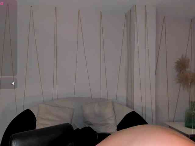 ScarlettBlaze webcam
