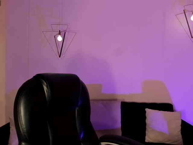 ScarlettBlaze webcam