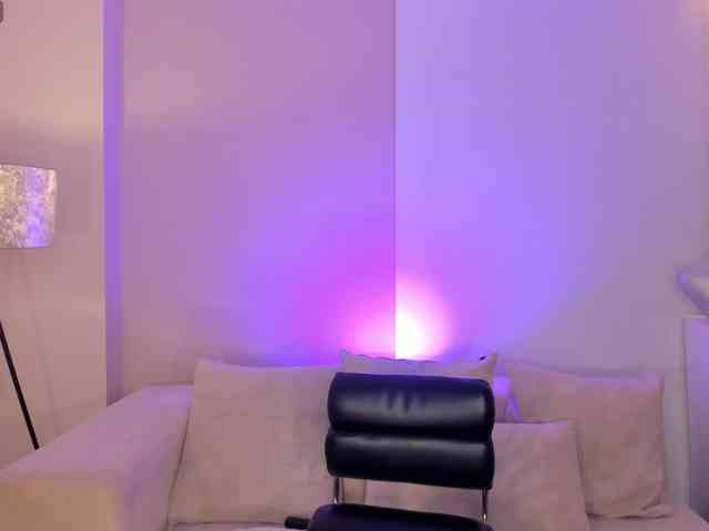 ScarlettBlaze webcam