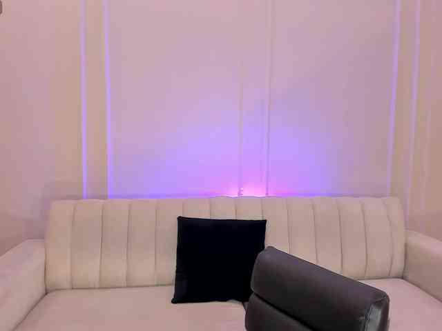 ScarlettBlaze webcam