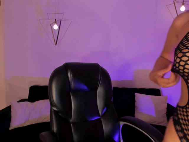 ScarlettBlaze webcam