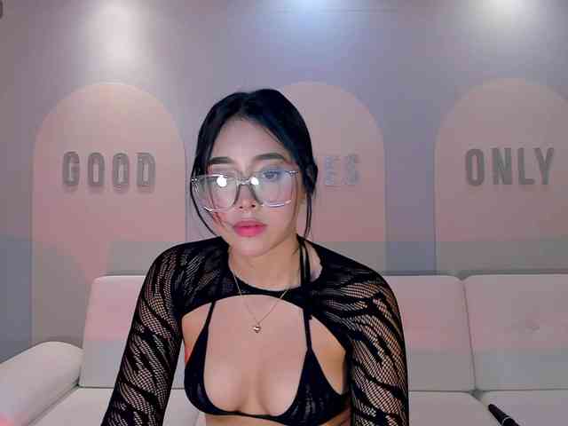 ScarlettBlaze webcam