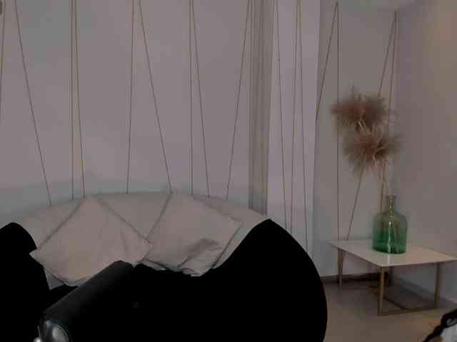 ScarlettBlaze webcam
