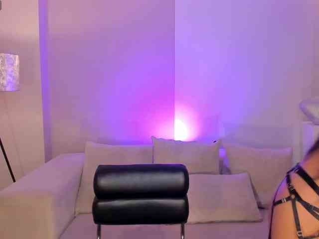 ScarlettBlaze webcam