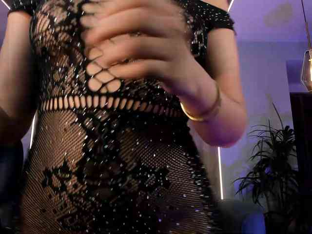 ScarlettBlaze webcam