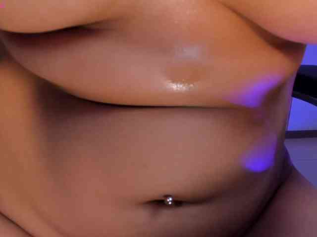 ScarlettBlaze webcam
