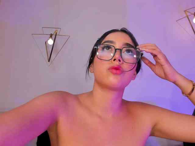 ScarlettBlaze webcam