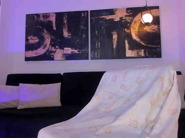 ScarlettBlaze webcam