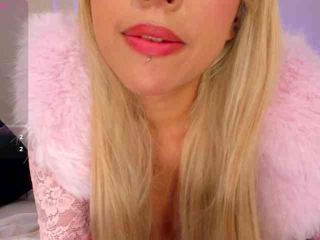 ScarlettBlaze webcam