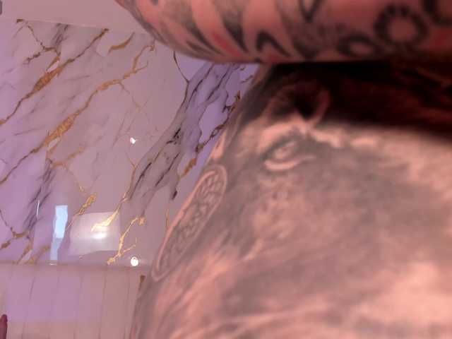 MadisonKane live cam on BongaCams